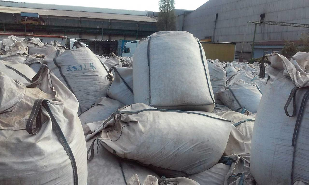 EAF dust high Zinc content 25 - 29 %